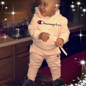 Meet your Posher, Crystal